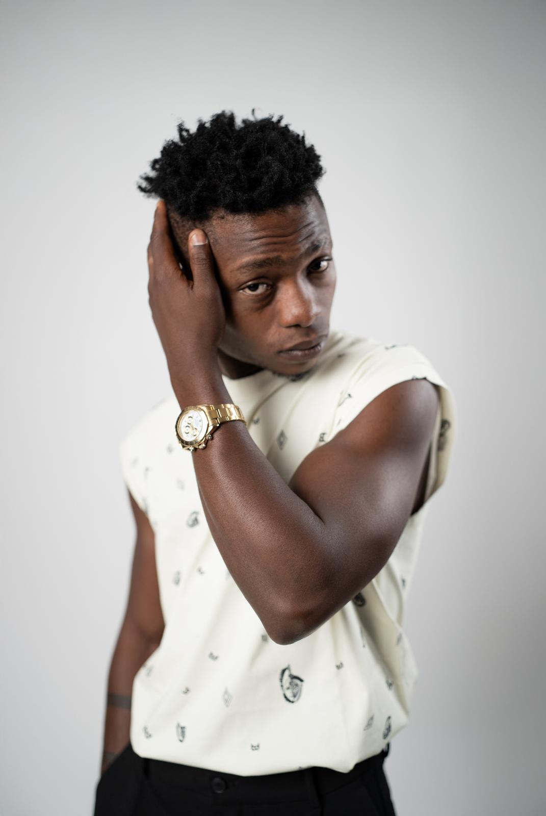 The Effortless Duo: Off-White Print Muscle Tee + Jet Black Wide-Leg Trousers - Image 9